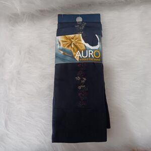 Auro, a Gold Toe brand, knee-high socks.